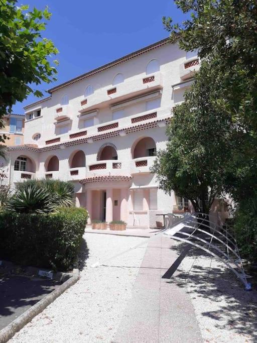 Bandol: Elegant Et Cosy 2 Pieces, Proche Ville Et Plage Екстер'єр фото