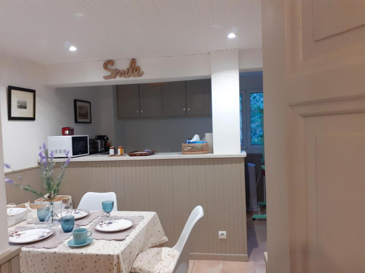 Bandol: Elegant Et Cosy 2 Pieces, Proche Ville Et Plage Екстер'єр фото